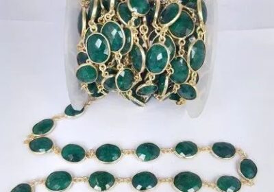 Dyed-Emerald-Gold-Plated-Gemstone-Bezel-Connector-Chain-By-The-Foot