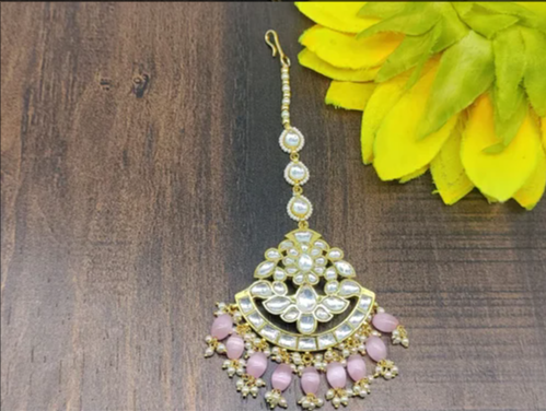 Paachi Kundan Maang Tika