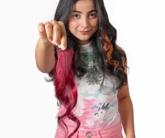 Women-Burgandy-Color-Streaks-2